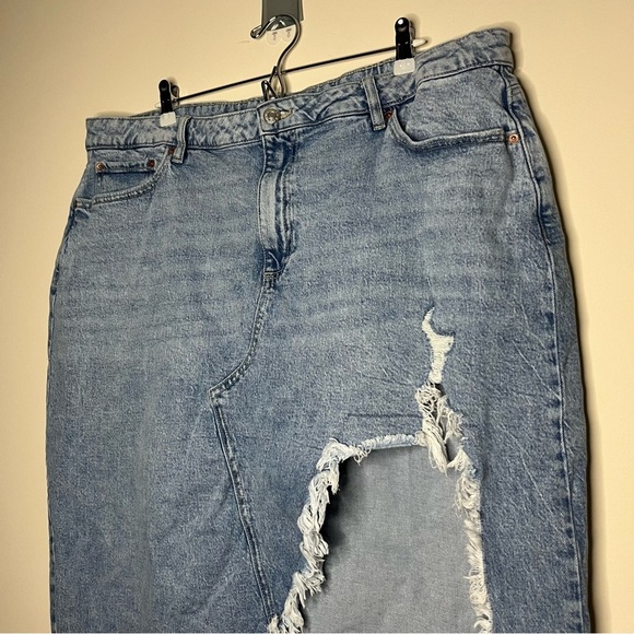 FOREVER 21 Distressed Raw Hem Coastal Cowgirl Front Slit Denim Maxi Skirt - Picture 3 of 11